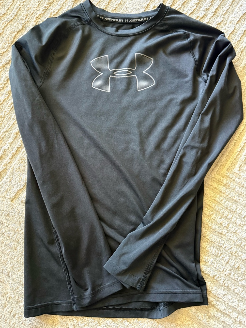 Youth Under Armour Performance Shirt with Black/Gray Logo LG HEATGEAR